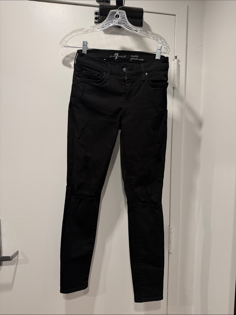 7 For All Mankind Black Skinny Jeans with Subtle Knee Distress